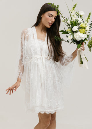 Robe Renda Chantilly Curto
