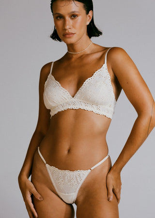 Calcinha string Broderie off white