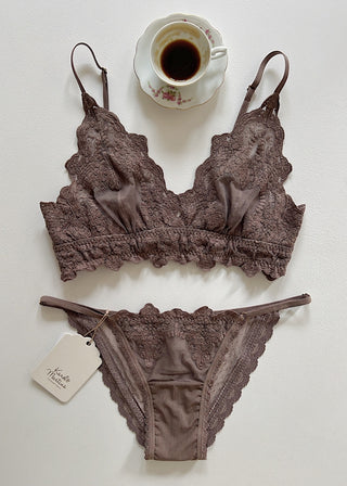Calcinha string Celine Café Passado