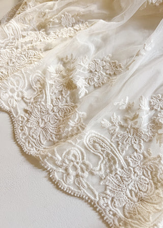 Robe de renda curto Madeleine