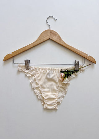 Calcinha fru-fru Crème Brûlée